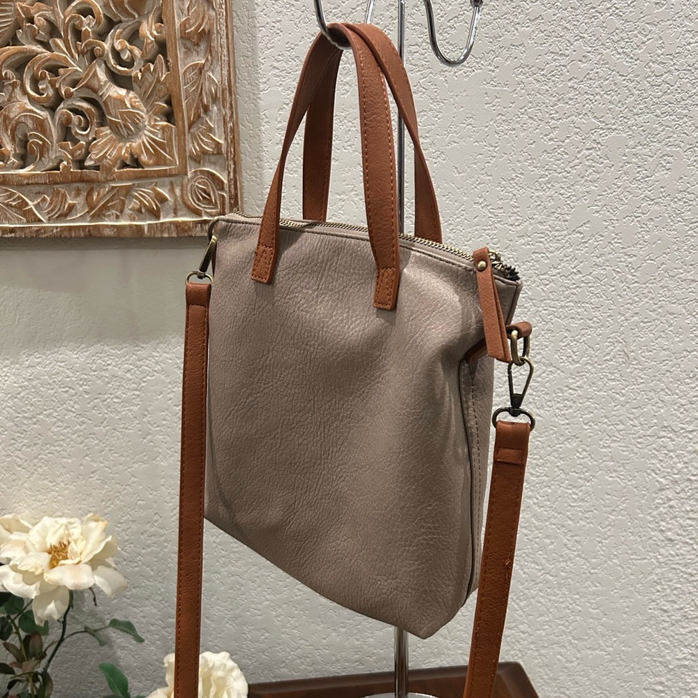 Antik Kraft Crossbody Handbag